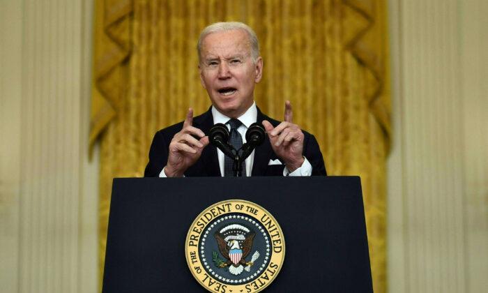 Ông Biden cảnh báo người Mỹ về ‘nỗi đau’ tại trạm xăng do các lệnh trừng phạt chống lại Nga