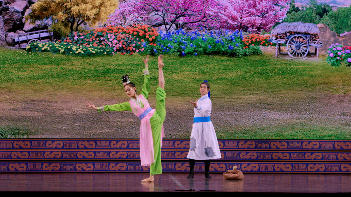 Cô Angelia Vương, nghệ sĩ múa chính của Shen Yun: Đức hạnh vun bồi nên một người nghệ sĩ