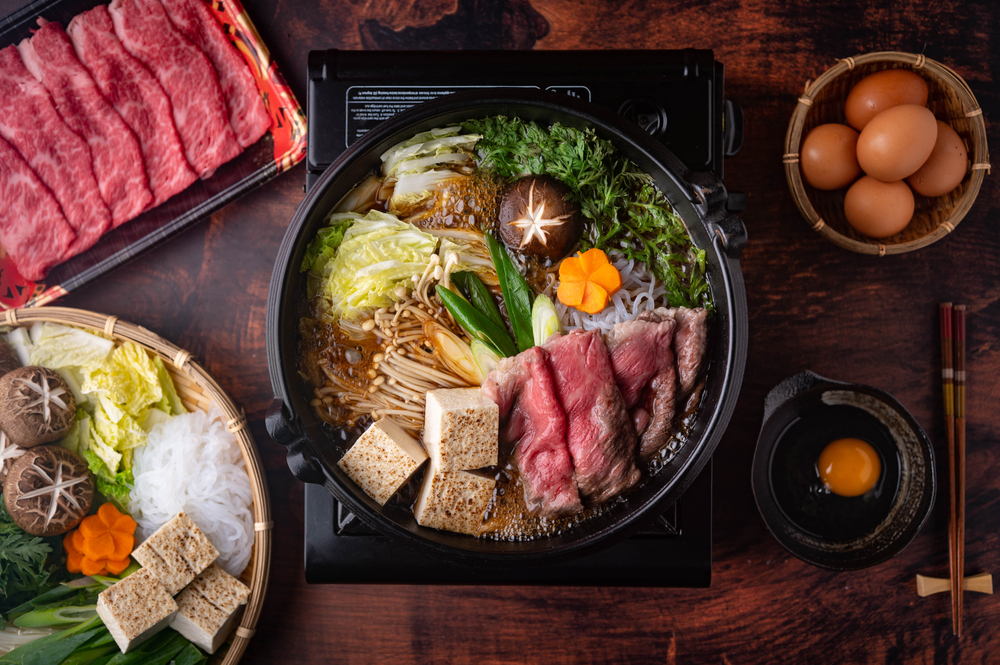 Lẩu bò Sukiyaki và lịch sử ra đời kỳ lạ 