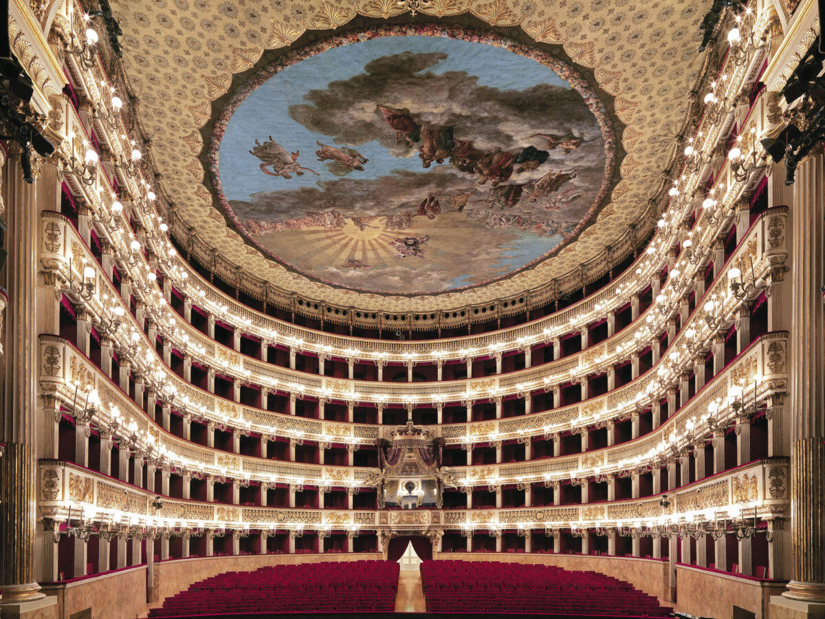 Teatro di San Carlo – Nhà hát tráng lệ nhất thế giới
