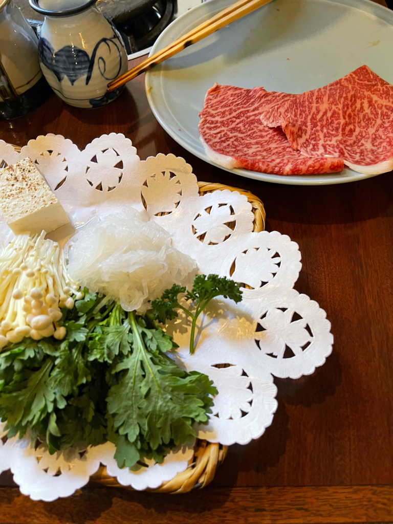 Lẩu Bò Sukiyaki kiểu Nhật