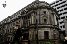 BOJ: khủng hoảng ở Ukraine có thể gây tổn hại cho nền kinh tế Nhật Bản do giá nhiên liệu tăng