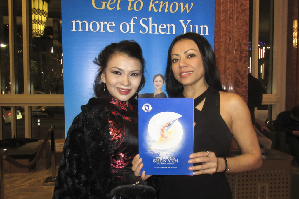 Những ngôi sao Vegas say sưa nói về Shen Yun