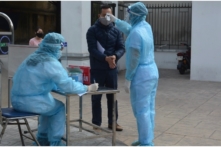 Tin Việt Nam ngày 15/3: Vietnam Airlines đề nghị tăng giá trần vé máy bay, giá thép vượt 19 triệu đồng/tấn, Hà Nội liệu đã qua đỉnh dịch?