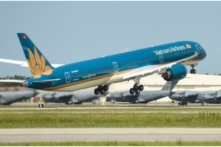 Tin Việt Nam ngày 26/3: Chi phí hàng không tăng thêm hơn 21,000 USD/chuyến, Hà Nội đã qua đỉnh dịch