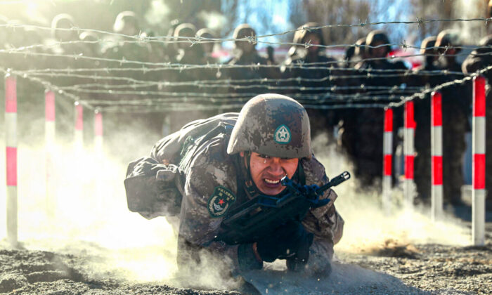 Tăng chi tiêu quân sự, Bắc Kinh yêu cầu quân đội giúp ‘duy trì sự ổn định’
