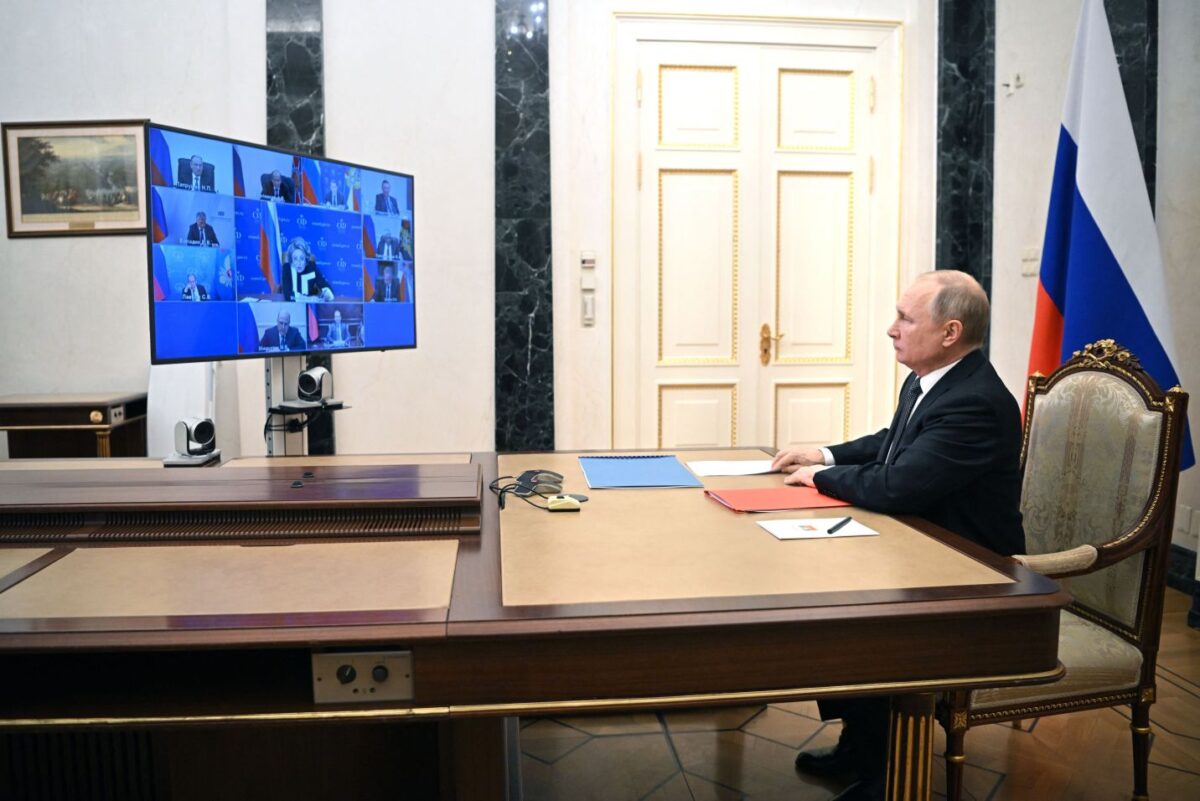 Tổng thống Putin: Nga sẽ không gửi lính nghĩa vụ đến Ukraine