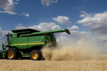 ‘Chúng tôi đã hết cạn mọi thứ’: Giá cả hàng hóa tăng cao giữa cuộc xung đột Nga-Ukraine