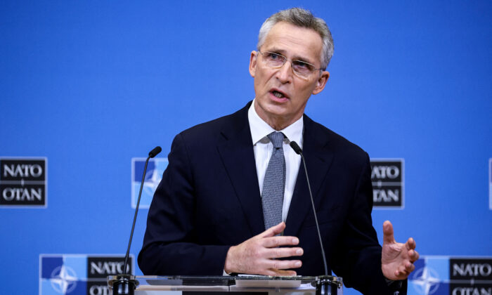 Tổng thư ký Stoltenberg: NATO phải bảo đảm xung đột không lan rộng ra ngoài Ukraine