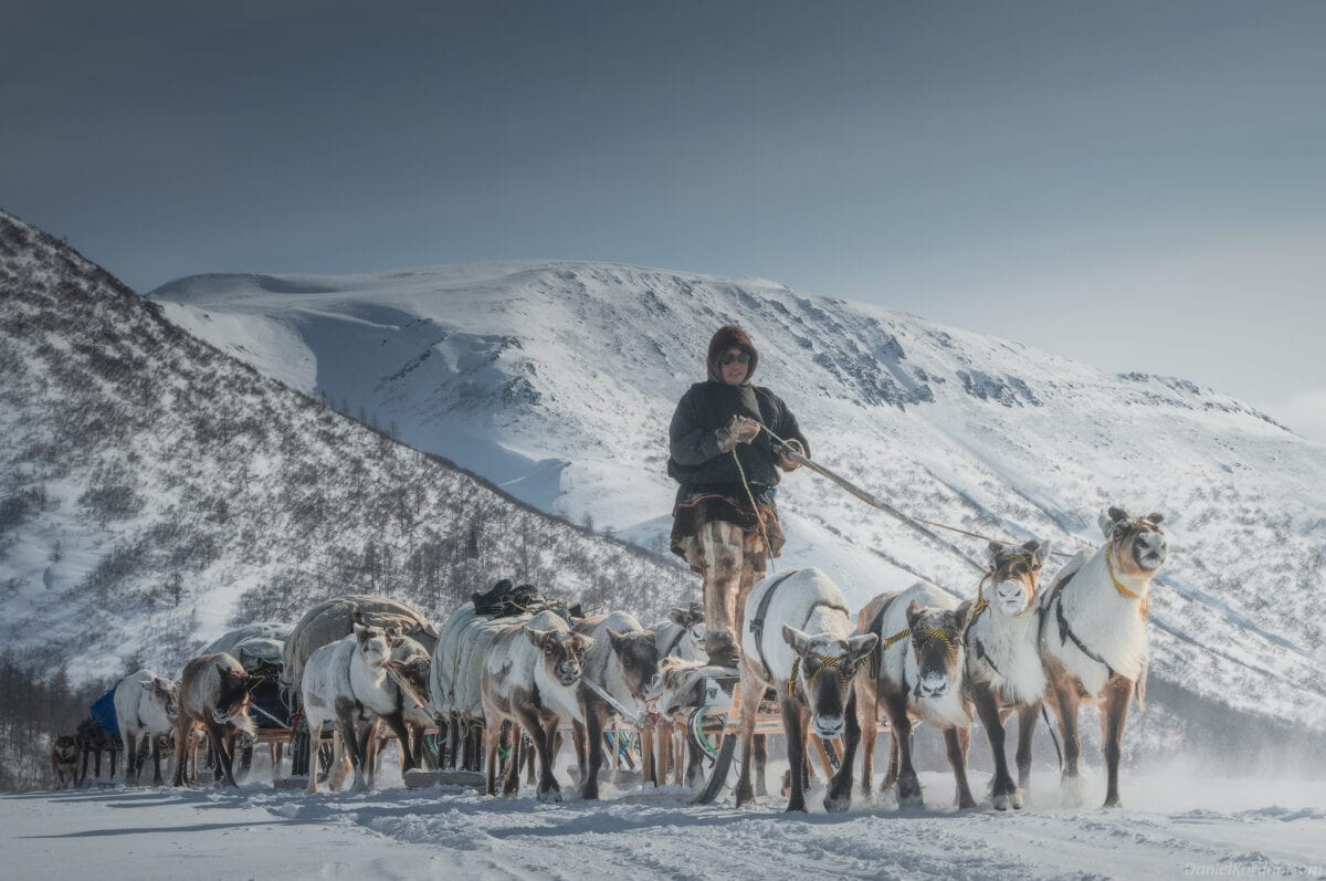 Nhiếp ảnh gia trải nghiệm đời sống du mục vùng Siberia lạnh giá