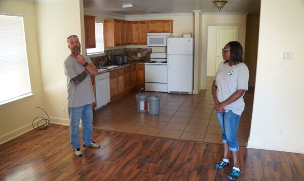 Tổ chức PATH giúp nhiều người vô gia cư sở hữu nhà riêng