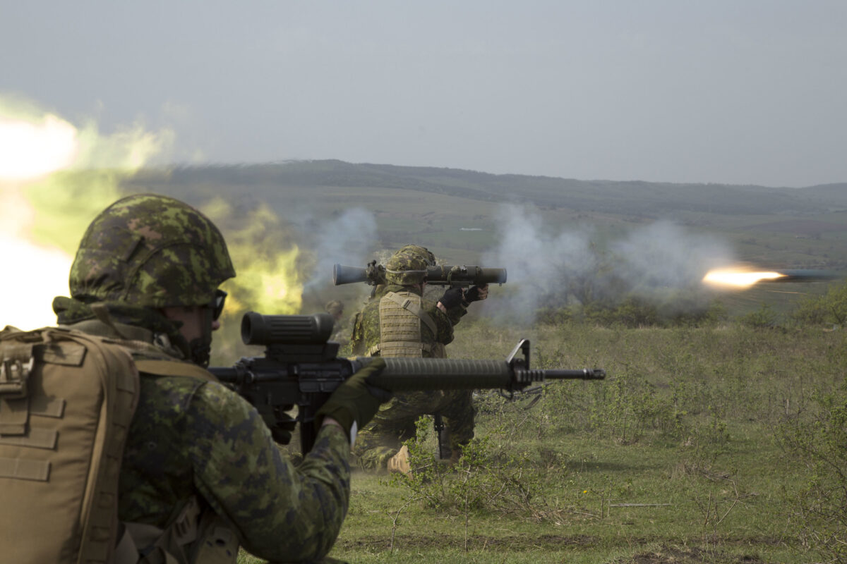 Canada sẽ gửi vũ khí chống tăng cho Ukraine