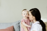 Nuôi con bằng sữa mẹ