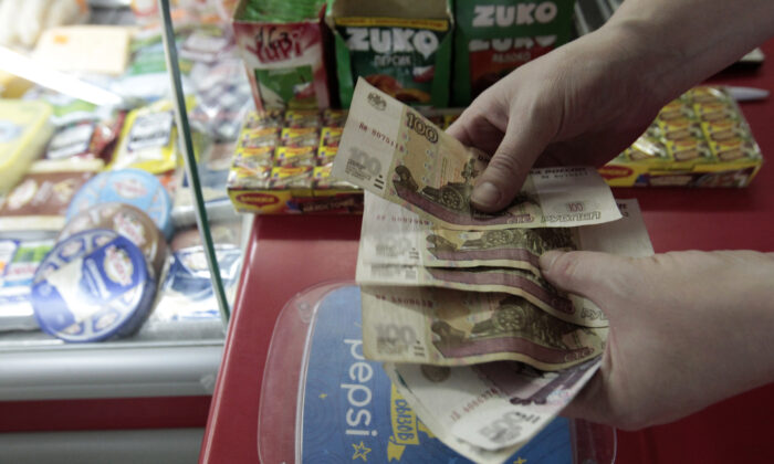 Lạm phát của Nga tăng vọt ở mức 14.53%, mức cao nhất trong hơn 6 năm