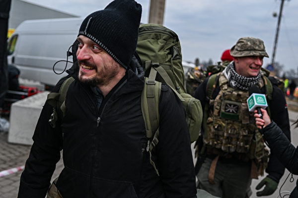Nga kích nổ ‘chiến tranh thế giới ẩn hình’, tình nguyện viên từ 52 quốc gia gia nhập quân đội Ukraine