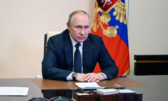 TT Putin: Nga đã trụ được ‘cuộc chiến kinh tế chớp nhoáng’, công dân phải chuẩn bị cho lạm phát và thất nghiệp