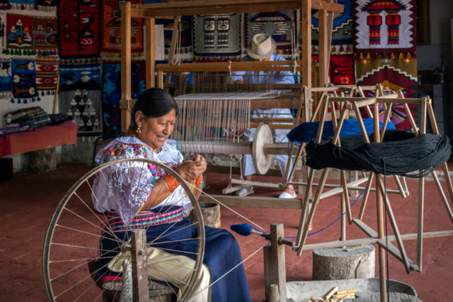 Ecuador: Những dãy núi, phiên chợ trù phú và âm nhạc