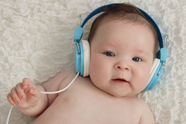 Khóa học dành cho cha mẹ (P.5): Âm nhạc giúp não bộ trẻ sơ sinh phát triển khỏe mạnh 