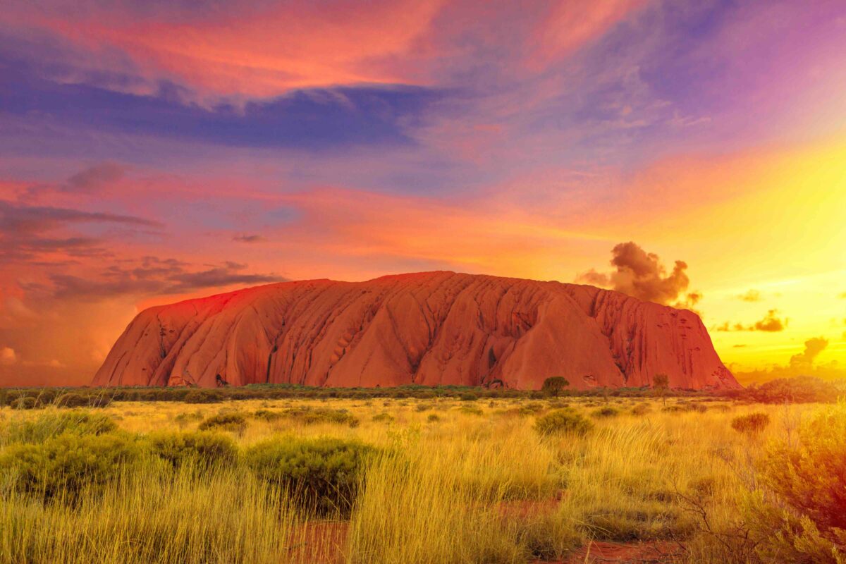 Truyền thuyết về tảng sa thạch Uluru tại Úc châu