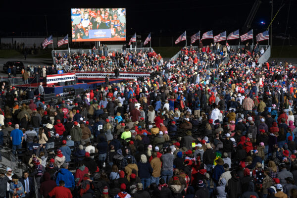 Ông Trump tổ chức cuộc tập hợp lớn ở Georgia, bày tỏ sự ủng hộ dành cho các ứng cử viên GOP
