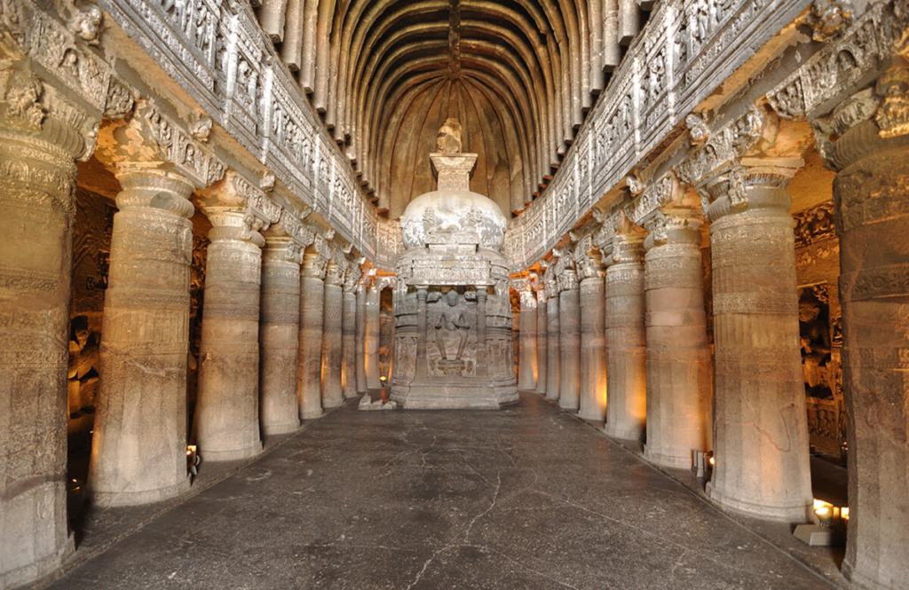 Hang động bí ẩn của Ajanta