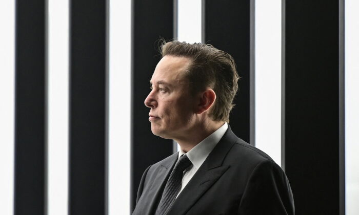 Ông Musk bán số cổ phiếu Tesla trị giá 4 tỷ USD sau khi đồng ý mua Twitter