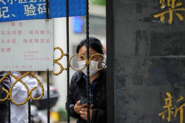 Khảo sát: Hơn 40% cư dân Thượng Hải trầm cảm trong thời gian bị phong tỏa