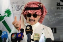 Ông Elon Musk đối đầu với một Hoàng tử Ả Rập Xê Út