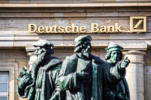 Deutsche Bank dự báo ‘cuộc suy thoái lớn’ sẽ bắt đầu vào cuối năm sau