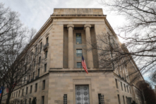 DOJ: Gián điệp Trung Cộng cùng viên cảnh sát New York âm mưu theo dõi người Mỹ