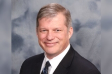 Thư ký Thành phố Wisconsin bị kiện vì mưu đồ thu hoạch phiếu bầu bất hợp pháp