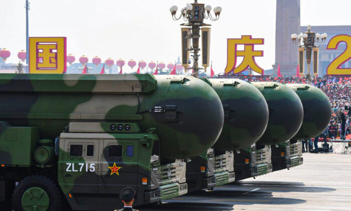Hoa Kỳ đang ở trong ‘tình thế rất bất lợi’ với Trung Quốc và Nga về chiến lược hạt nhân