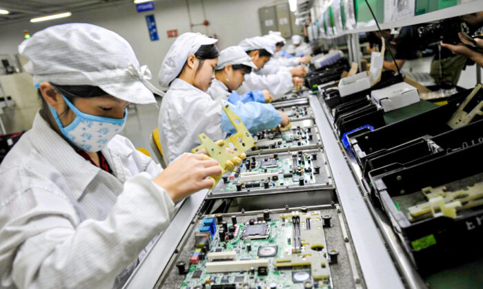 Trung Quốc: Nhà máy Foxconn đóng cửa đe dọa chuỗi cung ứng của Apple