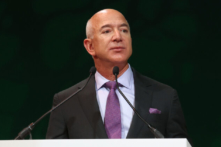 Jeff Bezos lo ngại về ảnh hưởng của Trung Quốc đối với Twitter sau khi ông Musk tiếp quản