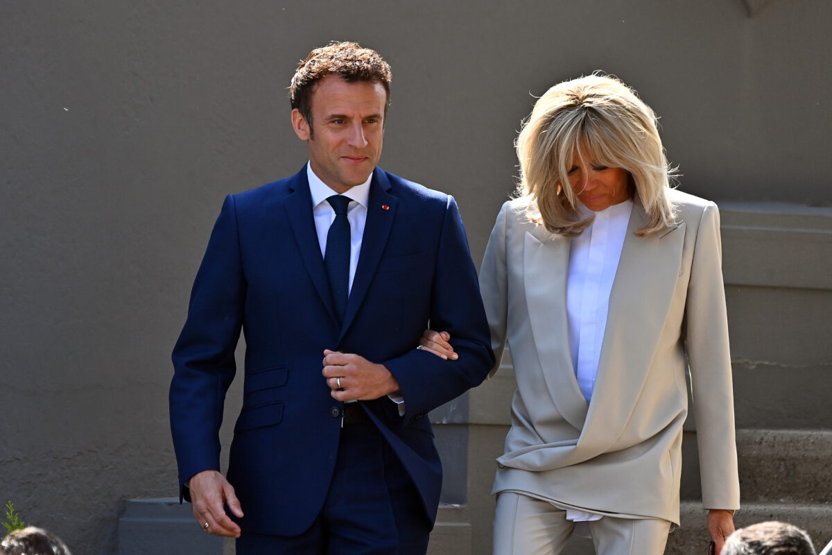Ông Macron đối đầu với bà Le Pen: Pháp bỏ phiếu trong vòng bầu cử tổng thống cuối cùng căng thẳng