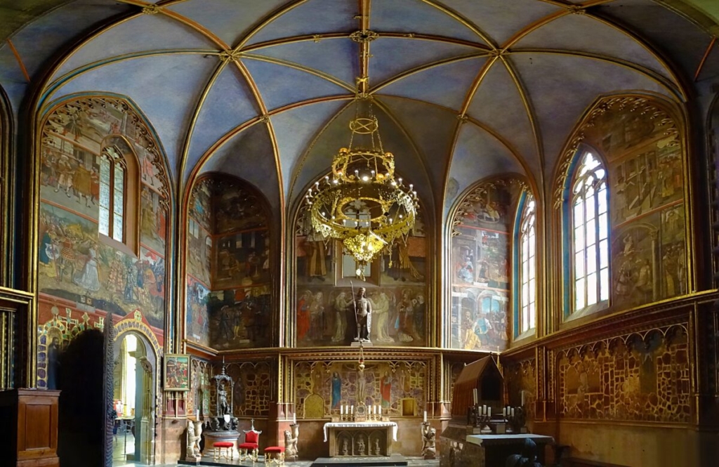 Kiến trúc Gothic tráng lệ của Nhà thờ Thánh Vitus tại Praha 