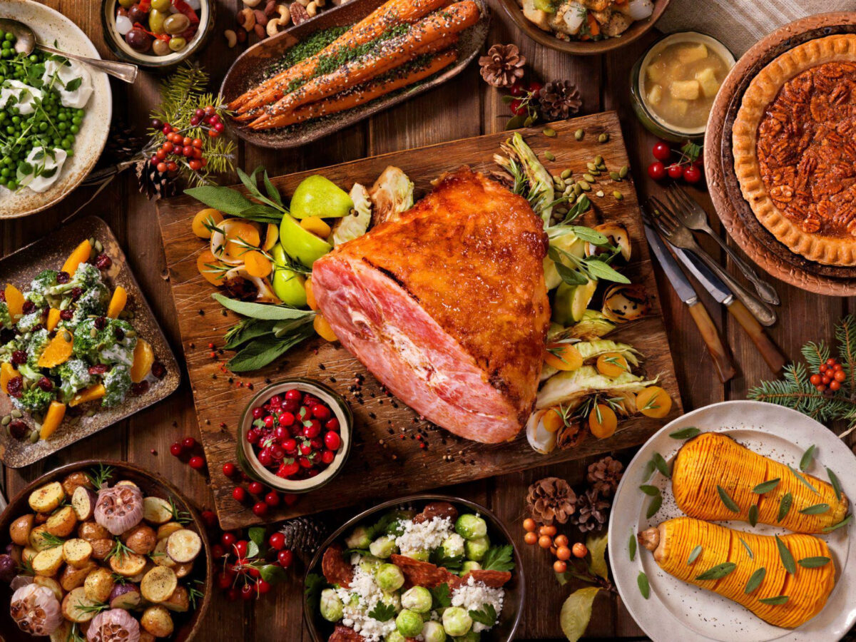 Tại sao người Mỹ thường ăn thịt nguội vào Lễ Phục Sinh?