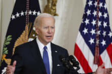 Hoa Kỳ chấm dứt quan hệ thương mại bình thường với Nga, cấm nhập cảng dầu từ Nga