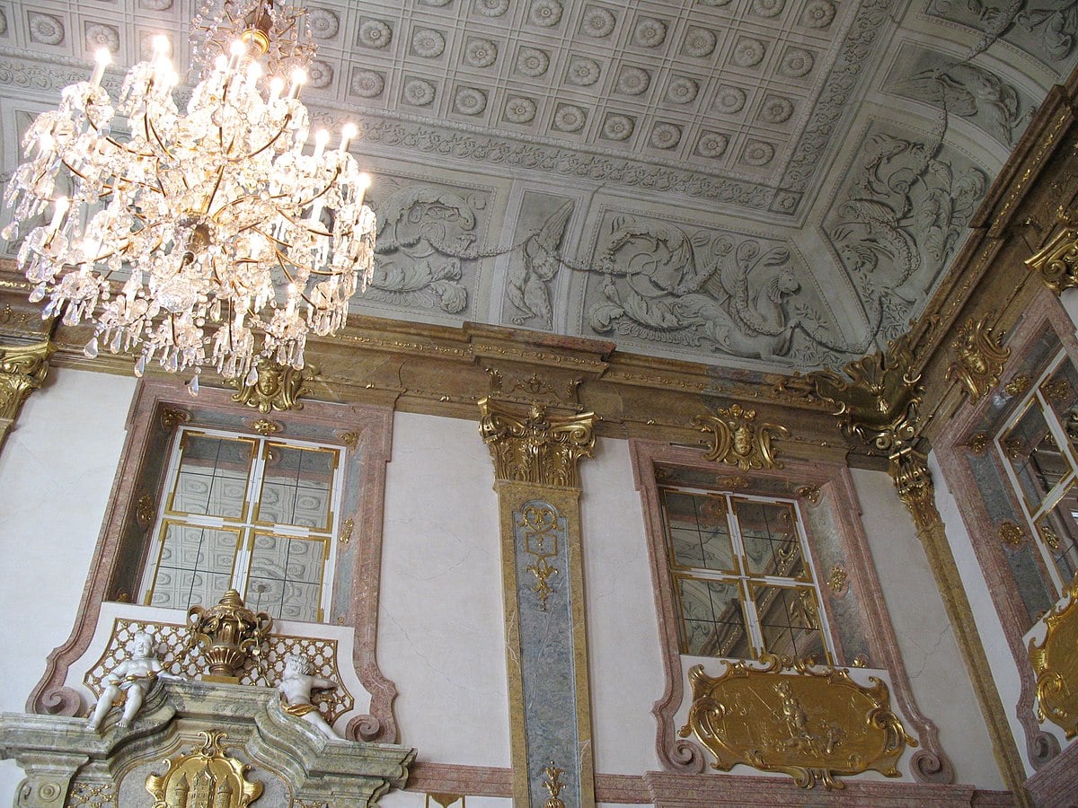 Cung điện Mirabell nước Ý