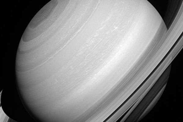 Khoa học gia: Vành đai của Sao Thổ đang dần biến mất