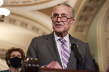 Thượng viện bỏ phiếu để chấm dứt quan hệ thương mại bình thường với Nga, cấm nhập cảng dầu