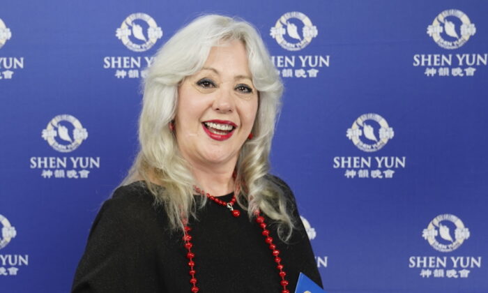 Nữ diễn viên, nhà sản xuất và giám đốc một nhà hát tại Úc Châu ca ngợi Shen Yun