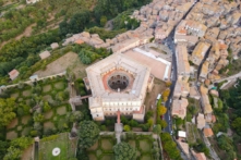 Biệt thự Farnese: Nơi ẩn cư yên bình trong khu vườn bí mật