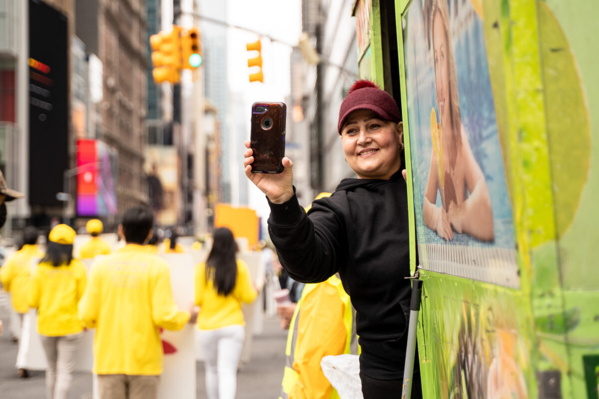 New York: 4,000 người tham dự cuộc diễn hành kỷ niệm 30 năm ngày Pháp Luân Công phổ truyền