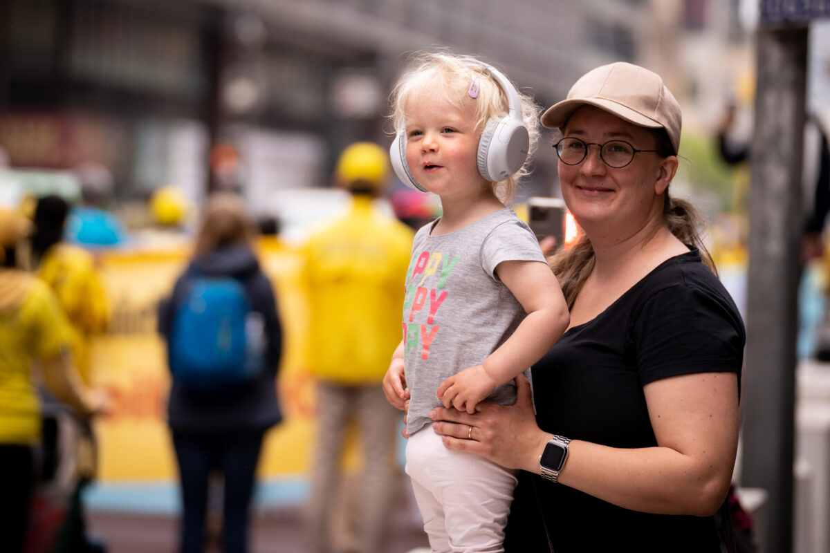 New York: 4,000 người tham dự cuộc diễn hành kỷ niệm 30 năm ngày Pháp Luân Công phổ truyền