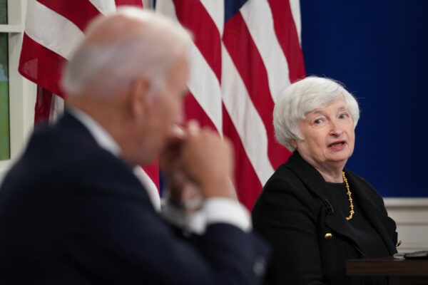 Bộ trưởng Ngân khố Janet Yellen: Chi tiêu của Tổng thống Biden ‘có làm tăng’ lạm phát
