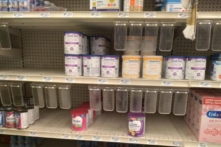 FDA đạt được thỏa thuận với nhà sản xuất sữa công thức hàng đầu cho trẻ em để mở cửa trở lại nhà máy