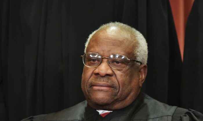 Thông điệp mới của Thẩm phán Clarence Thomas về vụ rò rỉ Roe kiện Wade ‘vô cùng tồi tệ’