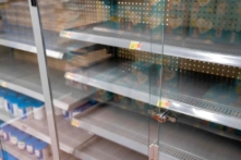 Không khó để nhìn ra ẩn tình từ việc thiếu hụt sữa công thức trẻ em