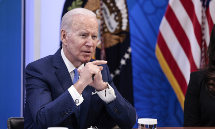 Tổng thống Biden phản hồi về vụ rò rỉ bản ý kiến của Tối cao Pháp viện